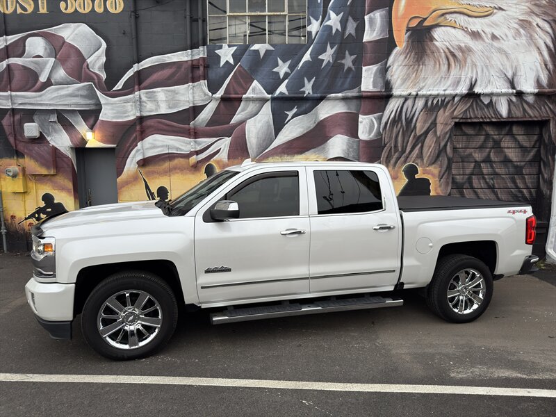 2017 Chevrolet Silverado 1500 High Country - Photo 29 - Rochelle, IL 61068