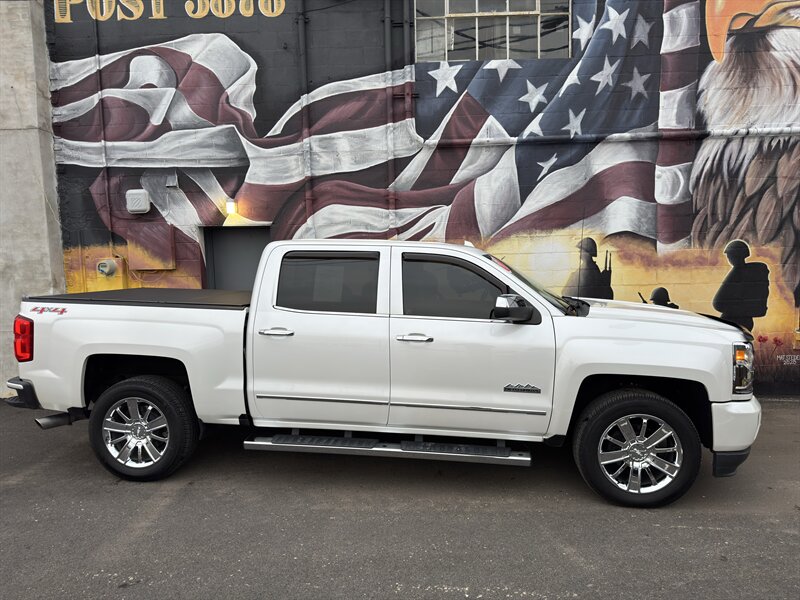 2017 Chevrolet Silverado 1500 High Country - Photo 28 - Rochelle, IL 61068
