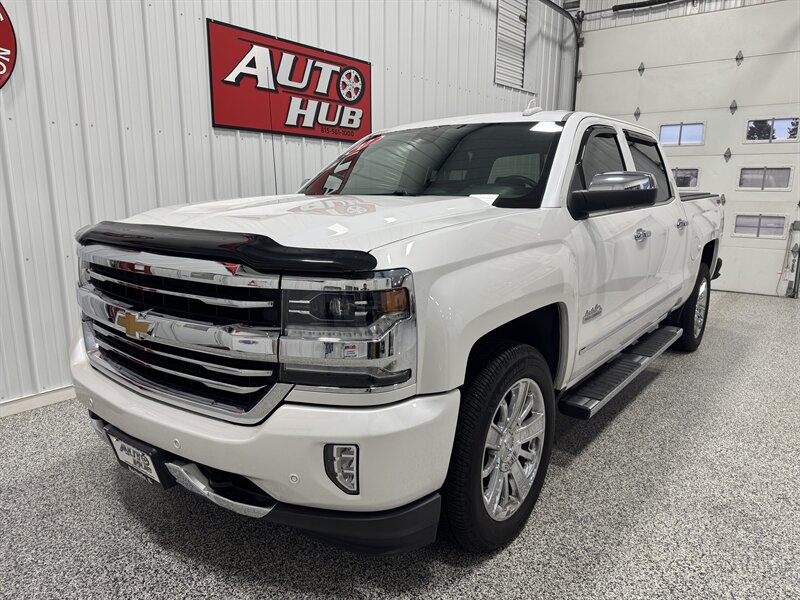 2017 Chevrolet Silverado 1500 High Country   - Photo 1 - Rochelle, IL 61068