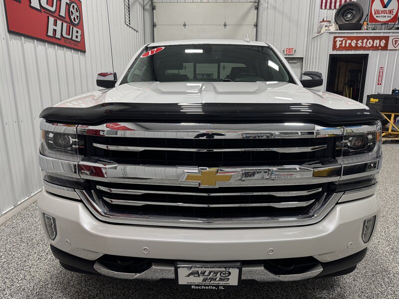 2017 Chevrolet Silverado 1500 High Country   - Photo 7 - Rochelle, IL 61068