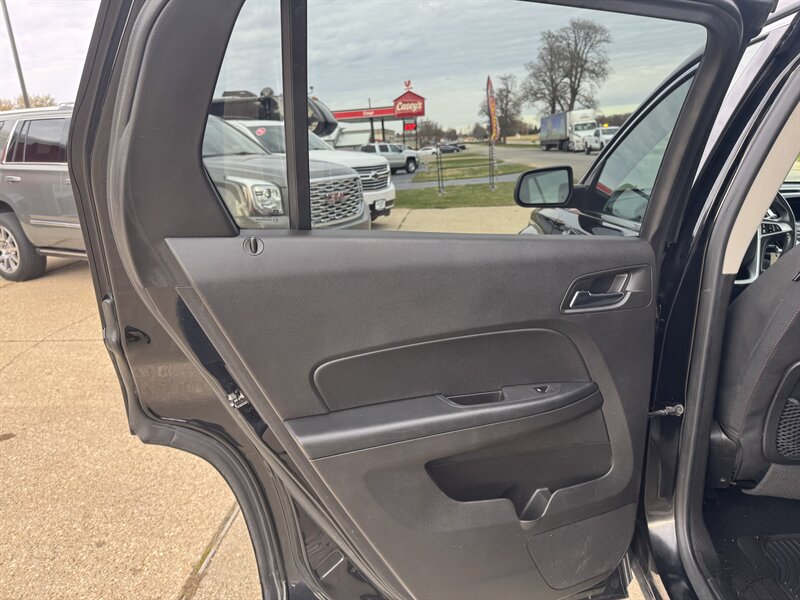 2015 GMC Terrain SLE-2   - Photo 21 - Rochelle, IL 61068