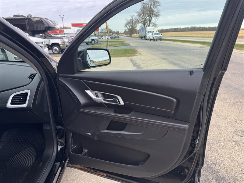 2015 GMC Terrain SLE-2   - Photo 23 - Rochelle, IL 61068