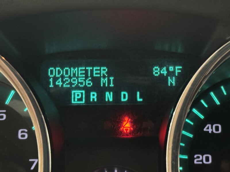 2011 Chevrolet Traverse LTZ - Photo 5 - Rochelle, IL 61068