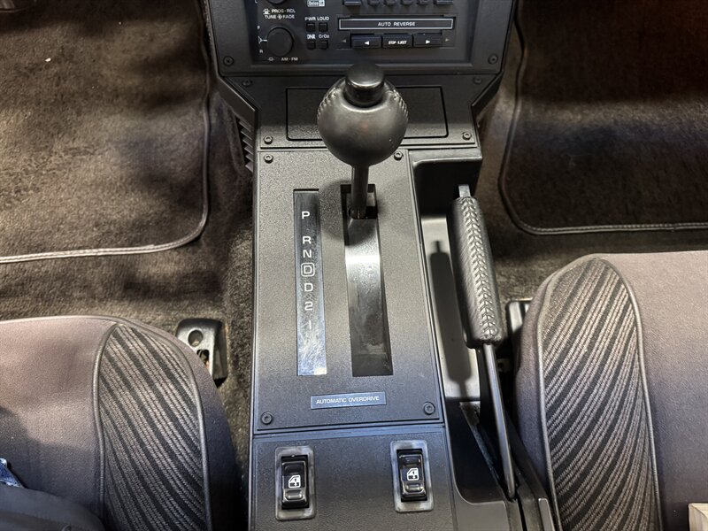 1984 Chevrolet Camaro Z28   - Photo 9 - Rochelle, IL 61068