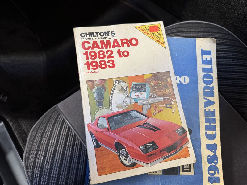 1984 Chevrolet Camaro Z28   - Photo 20 - Rochelle, IL 61068