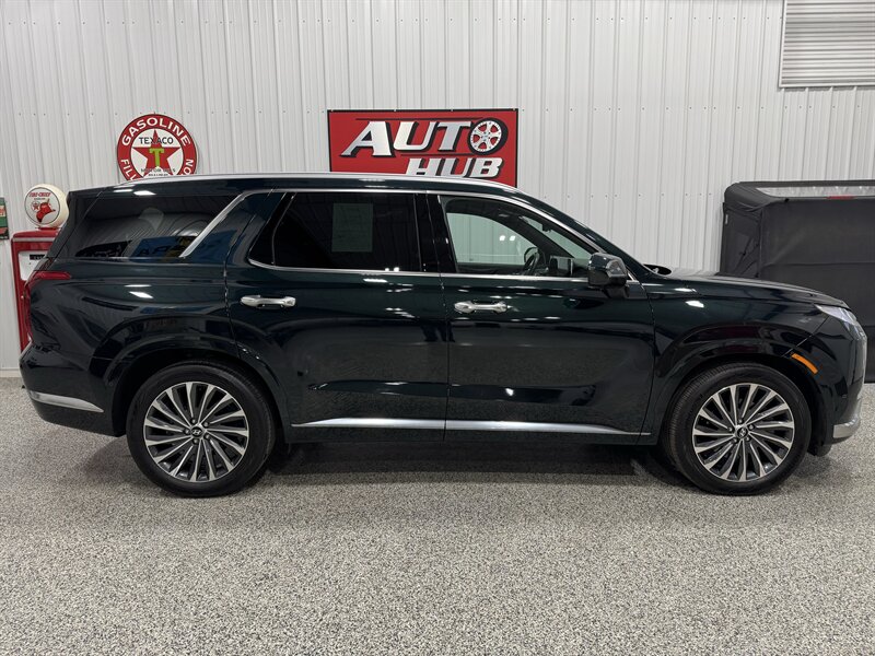 2024 Hyundai Palisade Calligraphy   - Photo 3 - Rochelle, IL 61068