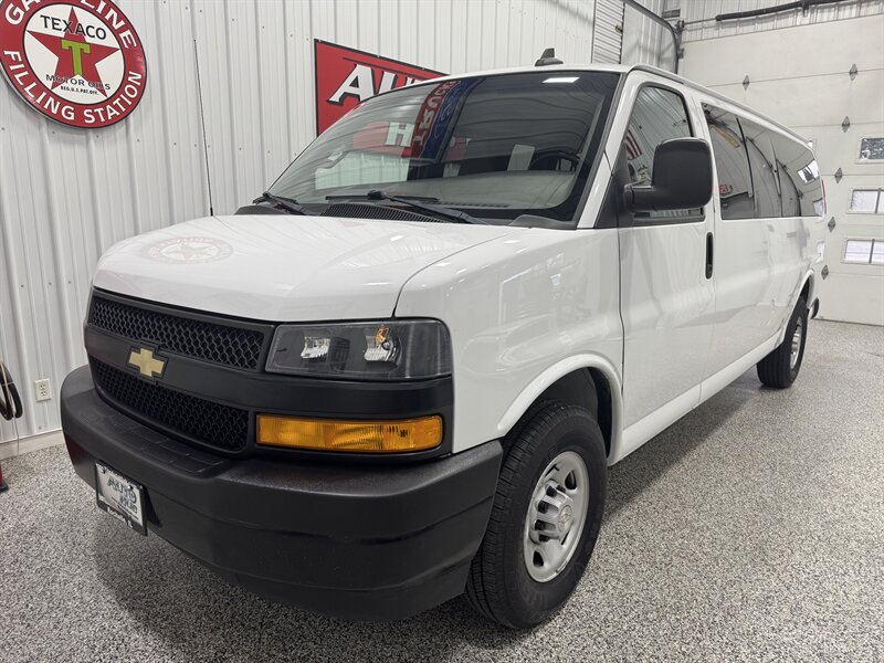 2019 Chevrolet Express LS 3500  15 Passenger - Photo 2 - Rochelle, IL 61068