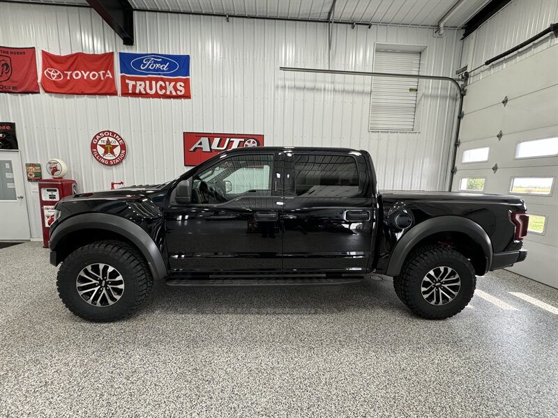 2019 Ford F-150 Raptor   - Photo 1 - Rochelle, IL 61068