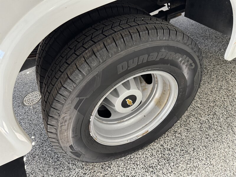 2019 Chevrolet Silverado 3500 Work Truck - Photo 8 - Rochelle, IL 61068