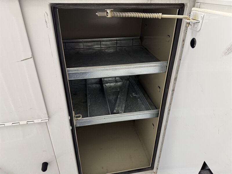 2019 Chevrolet Silverado 3500 Work Truck - Photo 21 - Rochelle, IL 61068