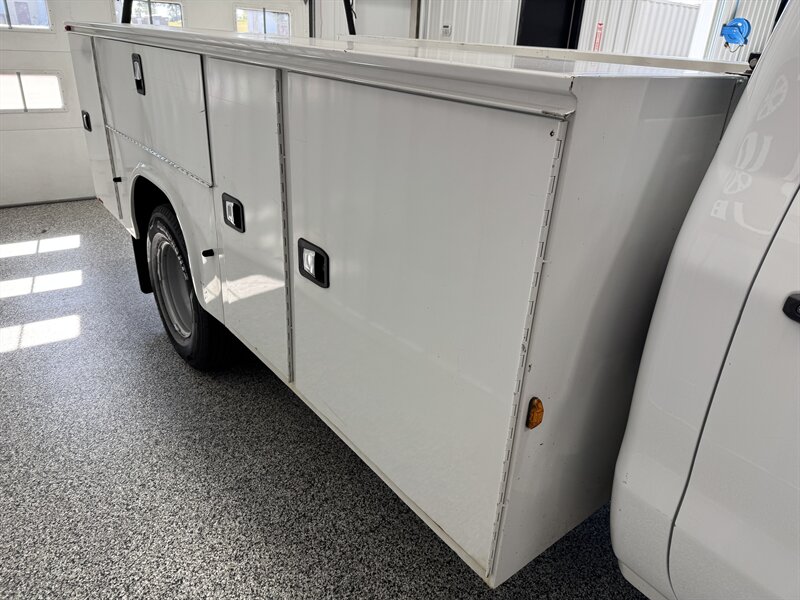 2019 Chevrolet Silverado 3500 Work Truck - Photo 9 - Rochelle, IL 61068