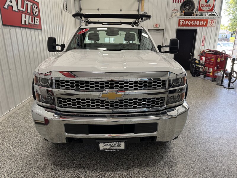 2019 Chevrolet Silverado 3500 Work Truck - Photo 11 - Rochelle, IL 61068