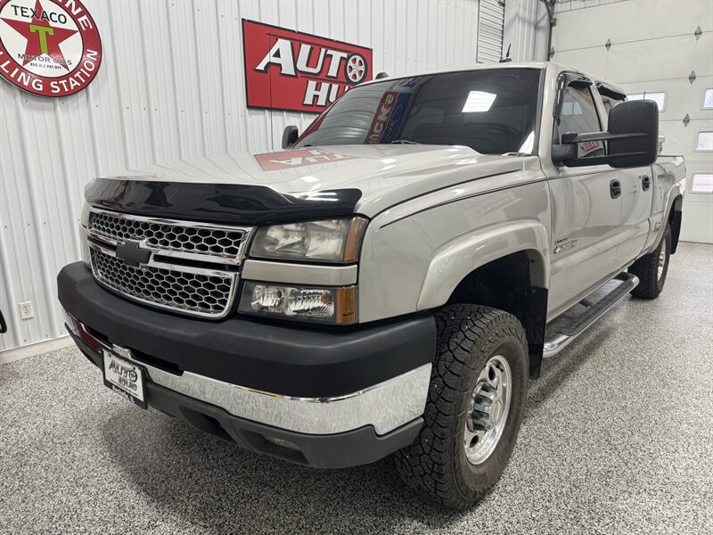 2005 Chevrolet Silverado 2500 LT 4dr Crew Cab LT   - Photo 2 - Rochelle, IL 61068