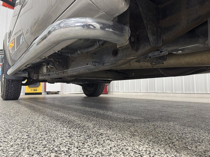 2005 Chevrolet Silverado 2500 LT 4dr Crew Cab LT   - Photo 18 - Rochelle, IL 61068