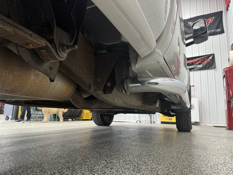 2005 Chevrolet Silverado 2500 LT 4dr Crew Cab LT   - Photo 17 - Rochelle, IL 61068