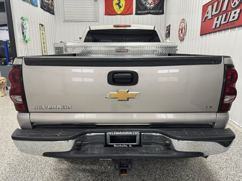 2005 Chevrolet Silverado 2500 LT 4dr Crew Cab LT   - Photo 7 - Rochelle, IL 61068