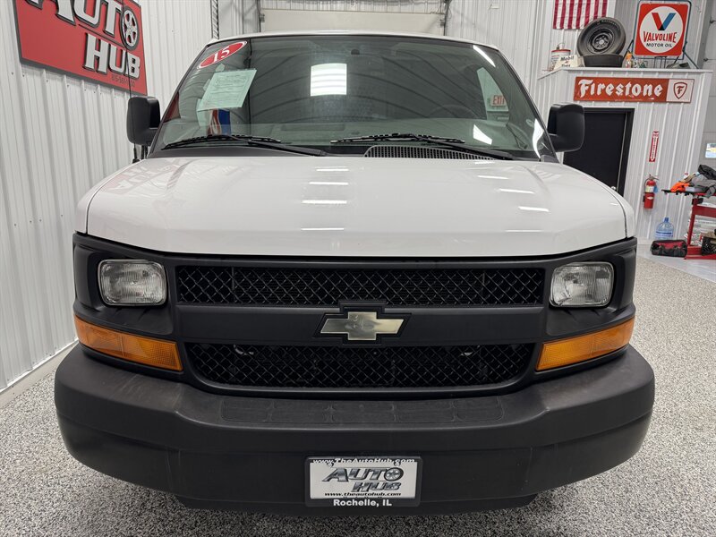 2015 Chevrolet Express 3500   - Photo 3 - Rochelle, IL 61068