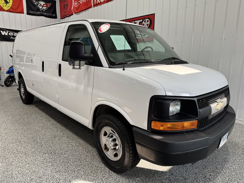 2015 Chevrolet Express 3500   - Photo 6 - Rochelle, IL 61068