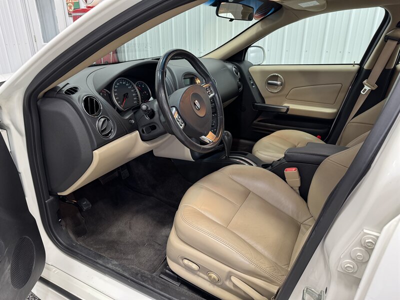 2007 Pontiac Grand Prix GT   - Photo 6 - Rochelle, IL 61068