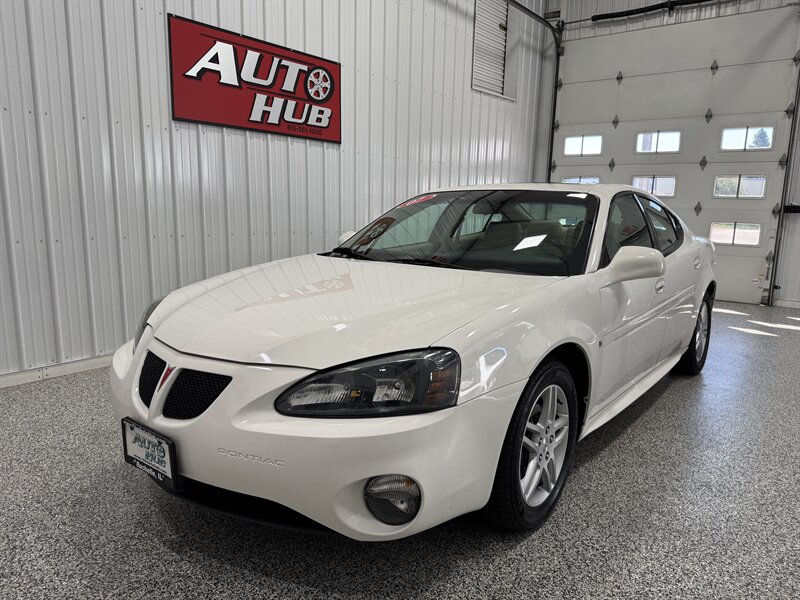 2007 Pontiac Grand Prix GT   - Photo 2 - Rochelle, IL 61068