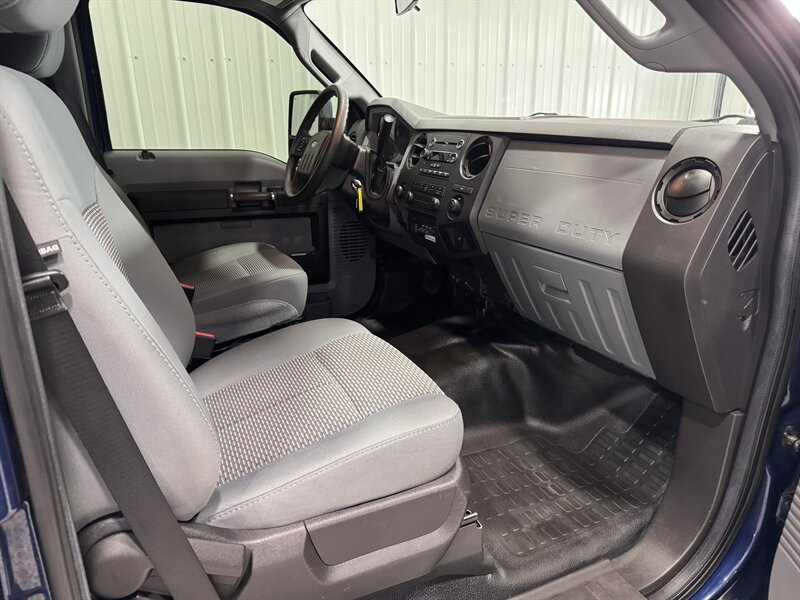 2011 Ford F-450 XL   - Photo 22 - Rochelle, IL 61068