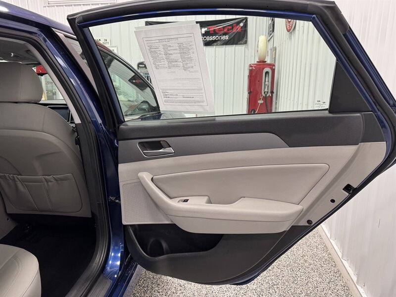 2019 Hyundai Sonata SEL - Photo 21 - Rochelle, IL 61068