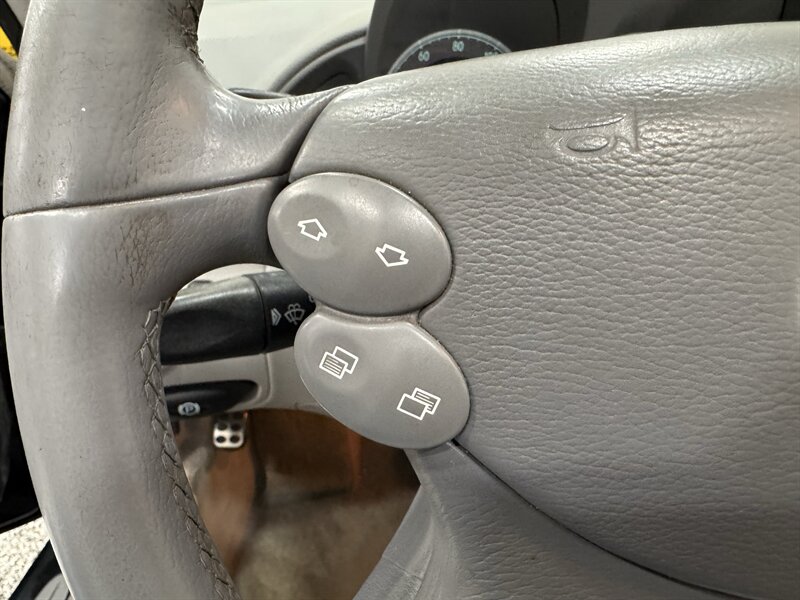 2003 Mercedes-Benz SL 500   - Photo 9 - Rochelle, IL 61068