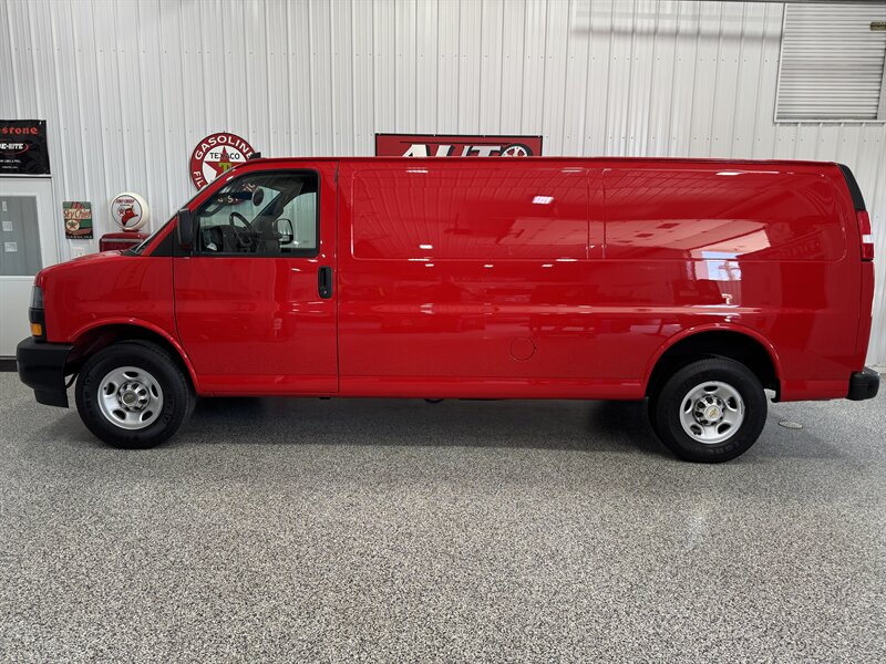 2020 Chevrolet Express 3500   - Photo 1 - Rochelle, IL 61068
