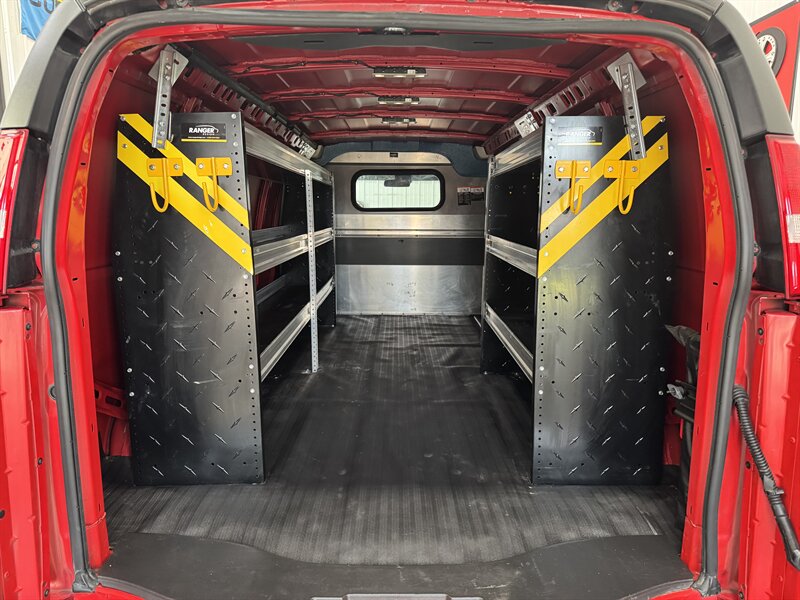 2020 Chevrolet Express 3500   - Photo 14 - Rochelle, IL 61068