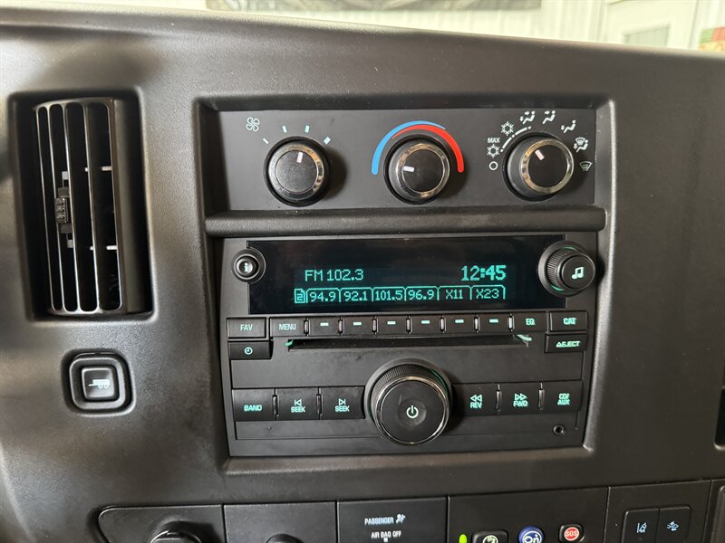 2020 Chevrolet Express 3500   - Photo 10 - Rochelle, IL 61068