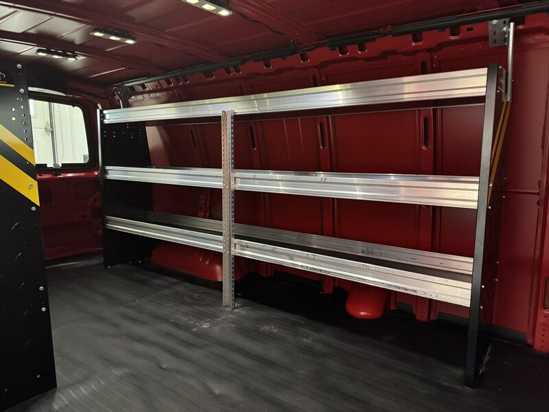 2020 Chevrolet Express 3500   - Photo 17 - Rochelle, IL 61068