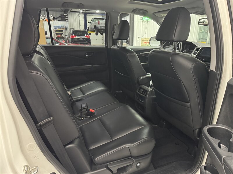 2018 Honda Pilot EX-L w/Navi   - Photo 14 - Rochelle, IL 61068