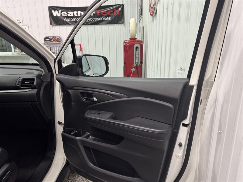 2018 Honda Pilot EX-L w/Navi   - Photo 24 - Rochelle, IL 61068