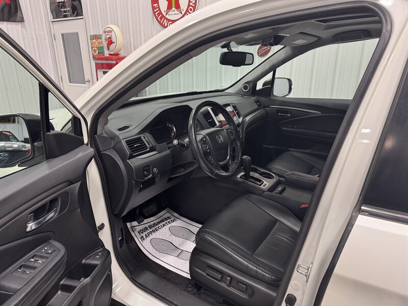 2018 Honda Pilot EX-L w/Navi   - Photo 6 - Rochelle, IL 61068