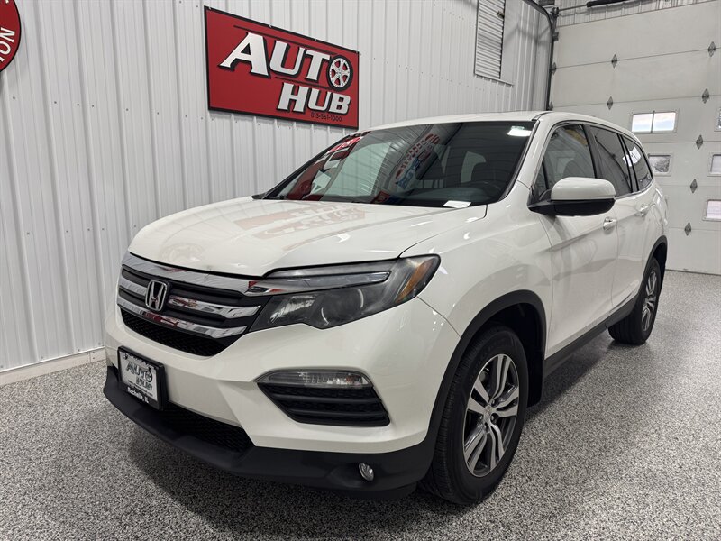 2018 Honda Pilot EX-L w/Navi   - Photo 2 - Rochelle, IL 61068