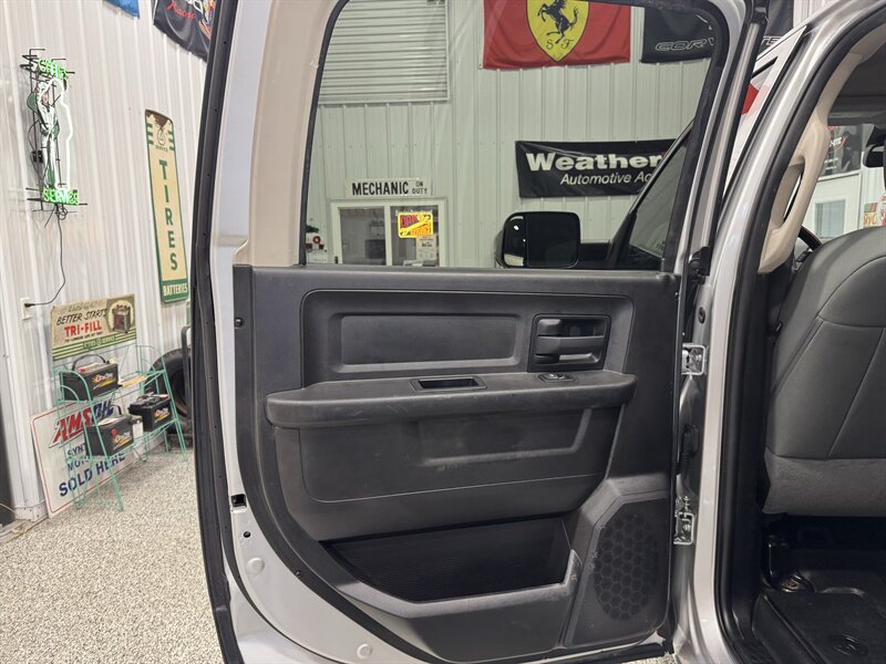 2016 RAM 2500 Tradesman - Photo 21 - Rochelle, IL 61068