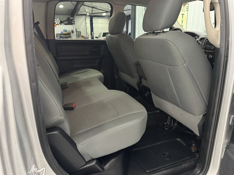 2016 RAM 2500 Tradesman - Photo 13 - Rochelle, IL 61068