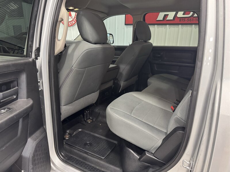 2016 RAM 2500 Tradesman - Photo 12 - Rochelle, IL 61068