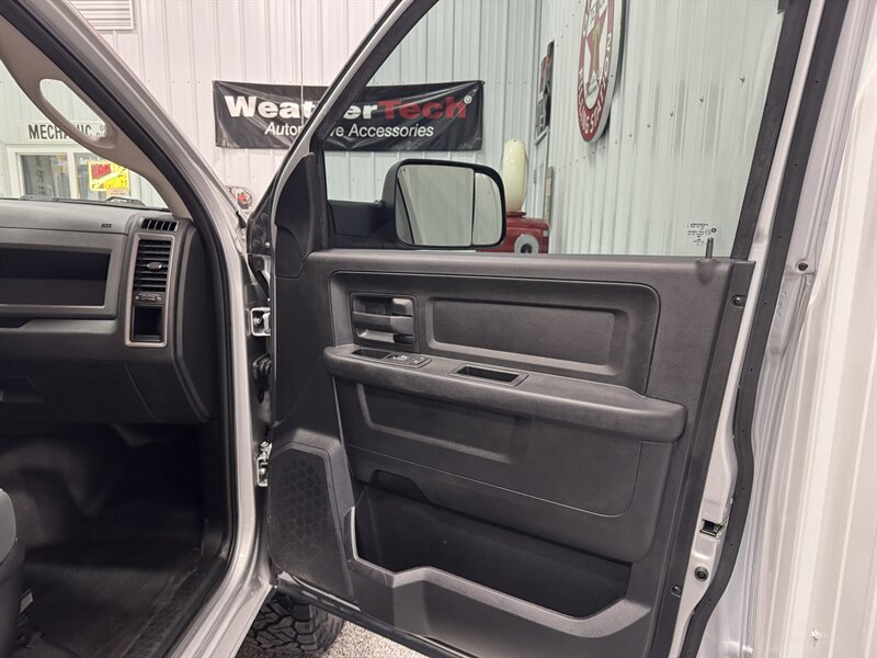 2016 RAM 2500 Tradesman - Photo 23 - Rochelle, IL 61068