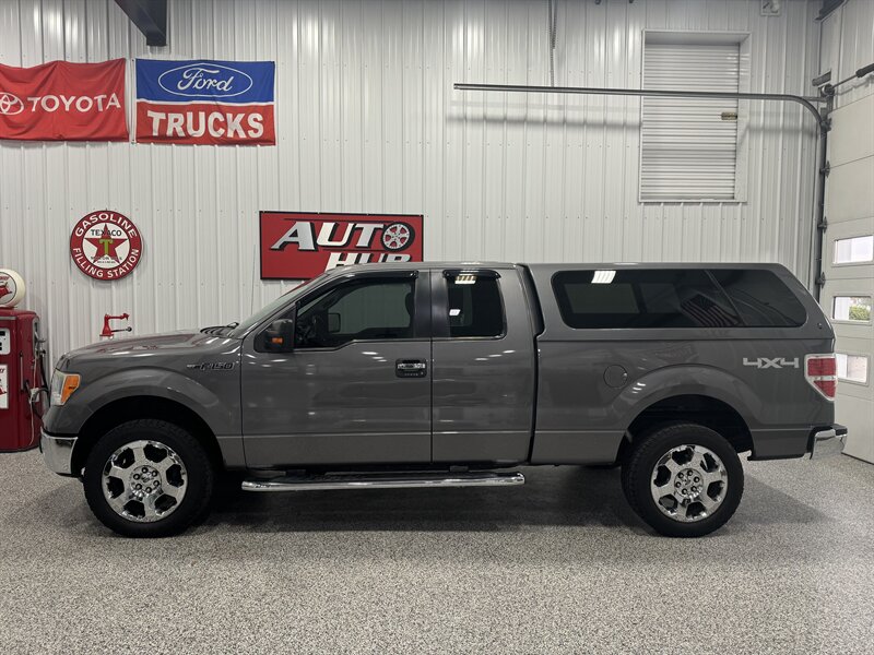 2011 Ford F-150 XL   - Photo 2 - Rochelle, IL 61068