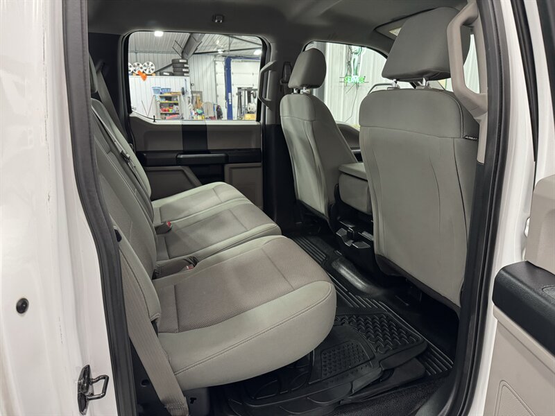 2017 Ford F-250 Super Duty XL   - Photo 16 - Rochelle, IL 61068
