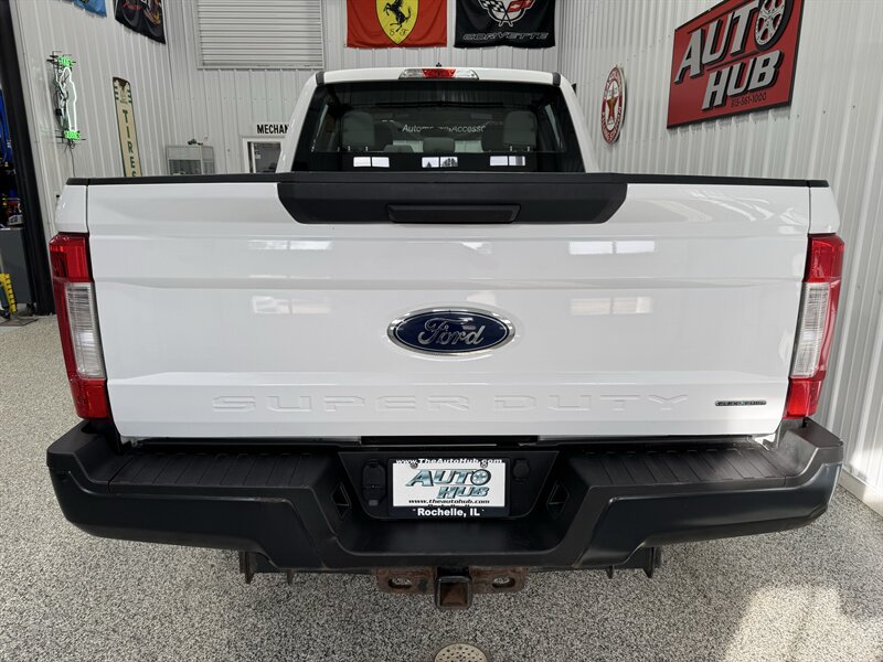 2017 Ford F-250 Super Duty XL   - Photo 20 - Rochelle, IL 61068