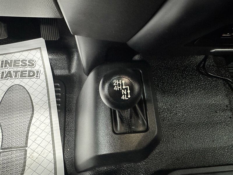 2017 Ford F-250 Super Duty XL   - Photo 12 - Rochelle, IL 61068