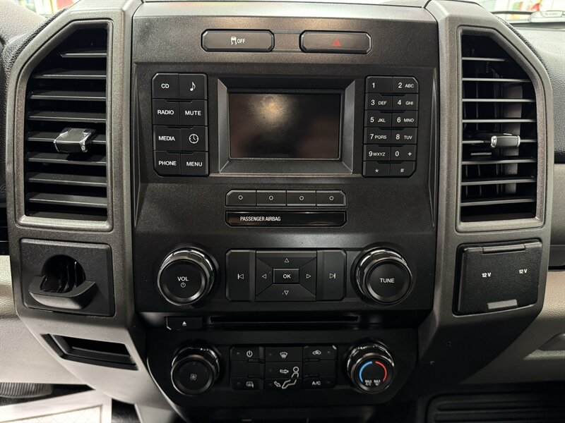 2017 Ford F-250 Super Duty XL   - Photo 10 - Rochelle, IL 61068