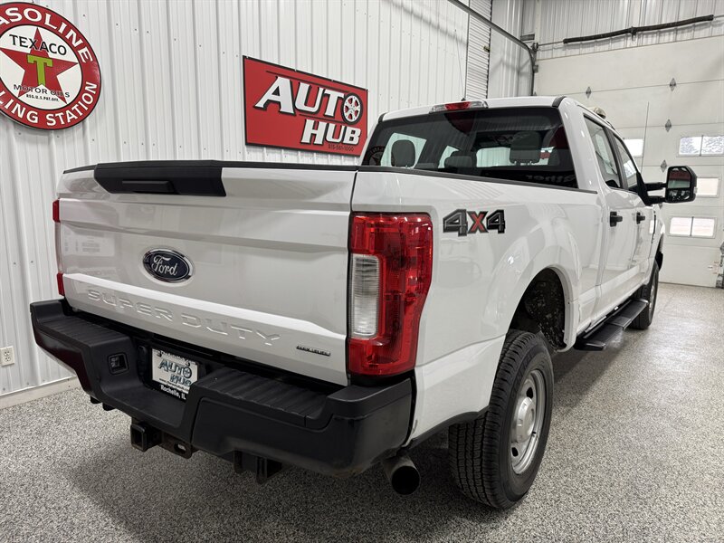 2017 Ford F-250 Super Duty XL   - Photo 21 - Rochelle, IL 61068