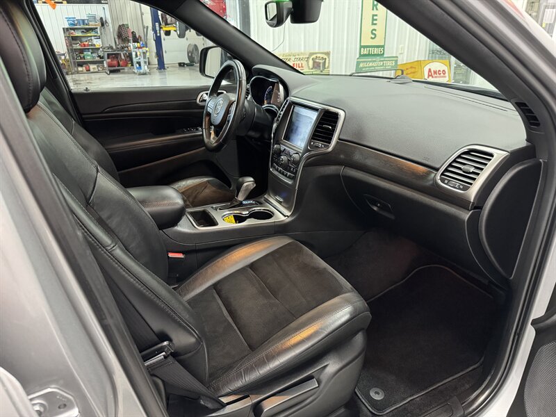 2018 Jeep Grand Cherokee Altitude   - Photo 14 - Rochelle, IL 61068