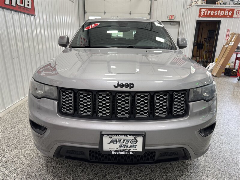 2018 Jeep Grand Cherokee Altitude   - Photo 16 - Rochelle, IL 61068