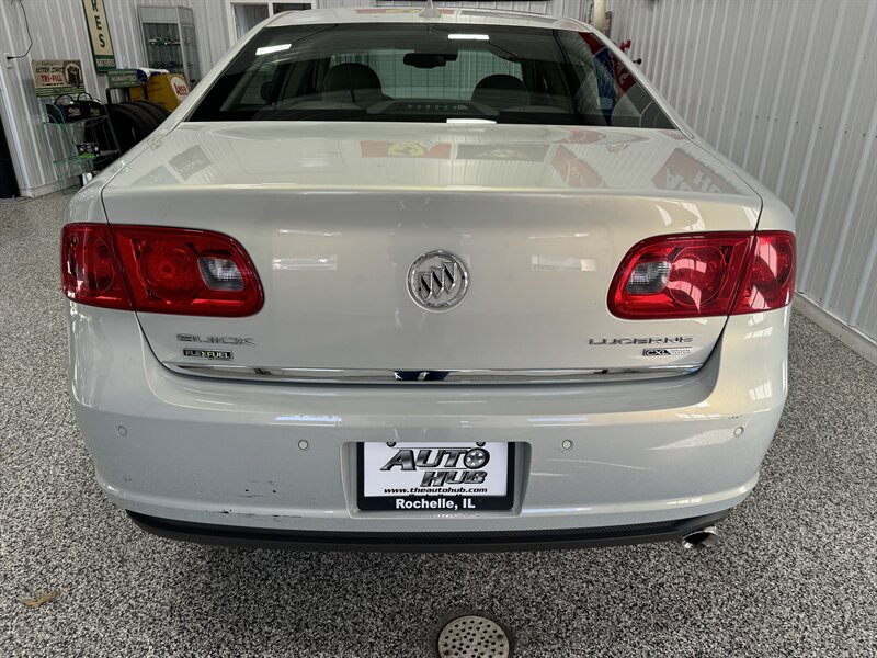 2010 Buick Lucerne CXL Special Edition   - Photo 4 - Rochelle, IL 61068