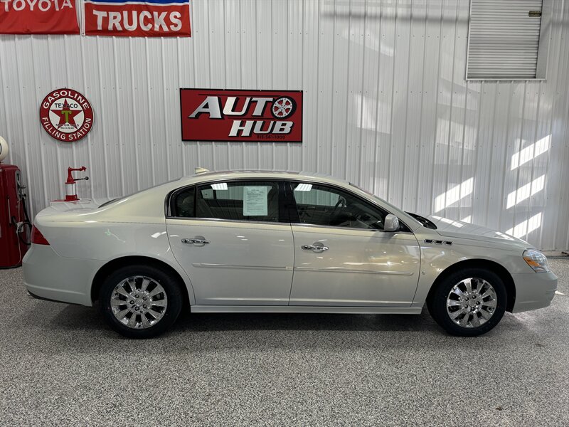 2010 Buick Lucerne CXL Special Edition   - Photo 6 - Rochelle, IL 61068