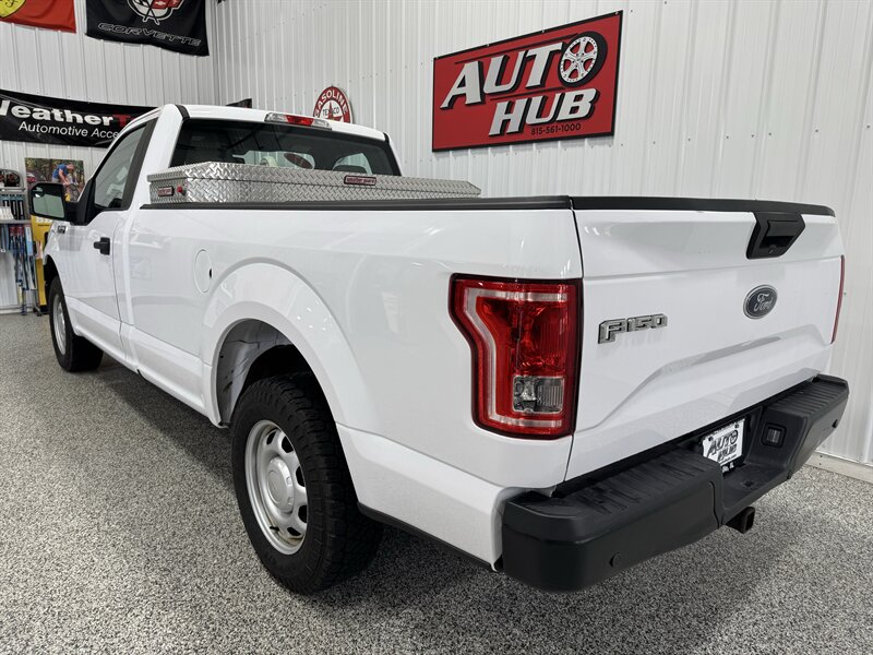 2017 Ford F-150 XL   - Photo 17 - Rochelle, IL 61068